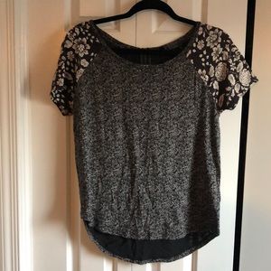 Lucky Brand Boho Top Women’s Size Small Black with White Flowers